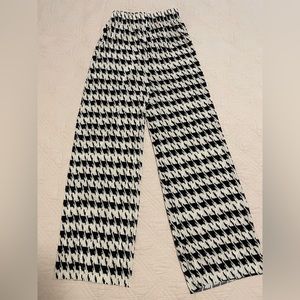 NWT Cider Black and White Houndstooth Wide Leg Pants